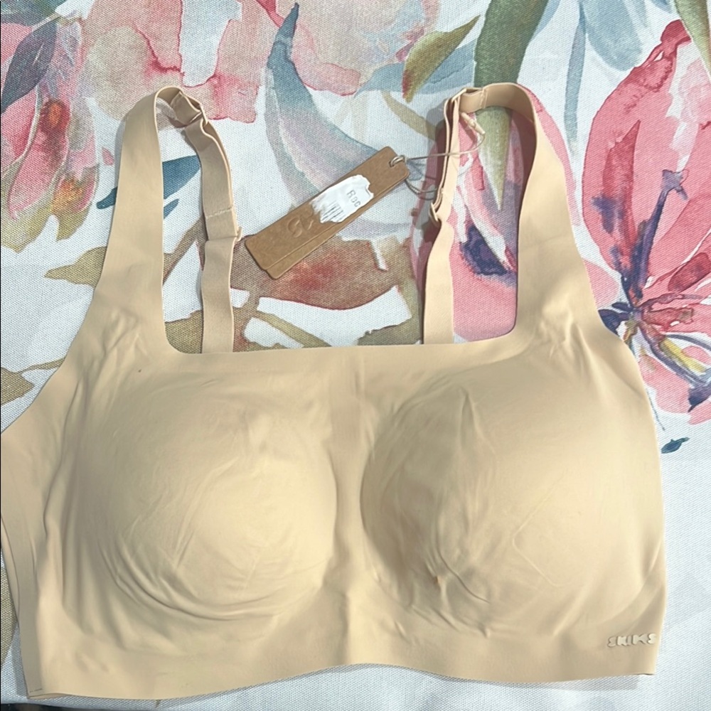 Skims naked scoop bra
